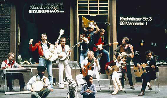 Musicant-Mannheim-Gitarrenladen-01-Ladeneröffnung-01-April-1978