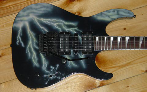Musicant-Mannheim-Gitarrenladen-36-Gitarre-Details-5